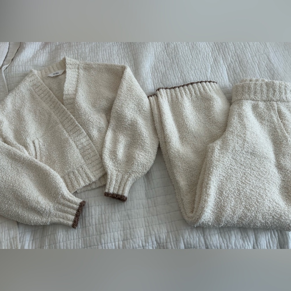Althleta Girl Cozy Cream Knit Sweater and Pants Set - Size 8/10